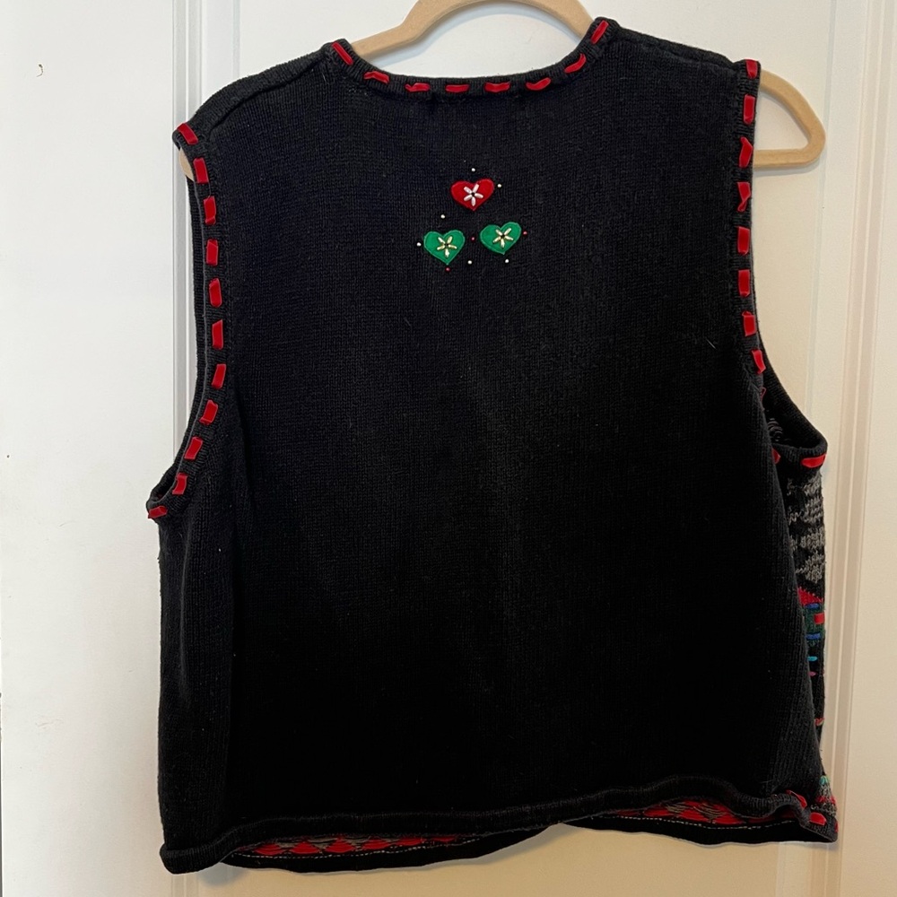 VNTG Segue Embroidered Ugly‎ Christmas Vest - Picture 3 of 6